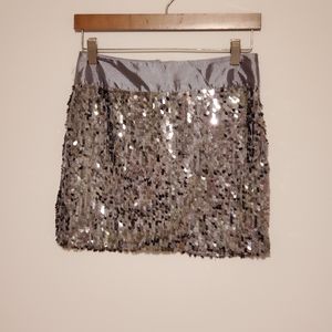 💥SOLD Silver sequin skirt